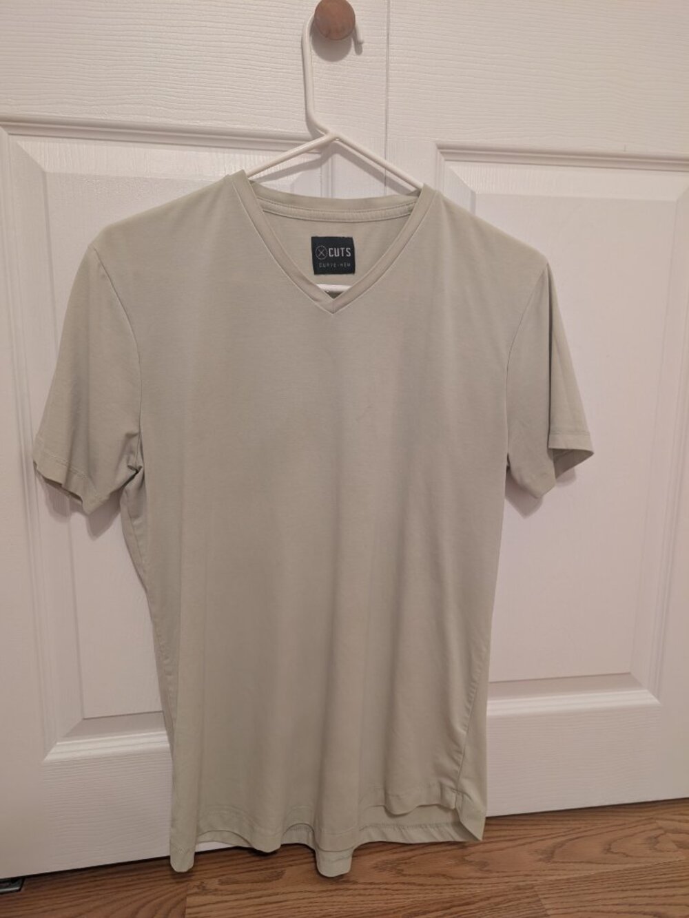 Melon V-Neck Curve-Hem